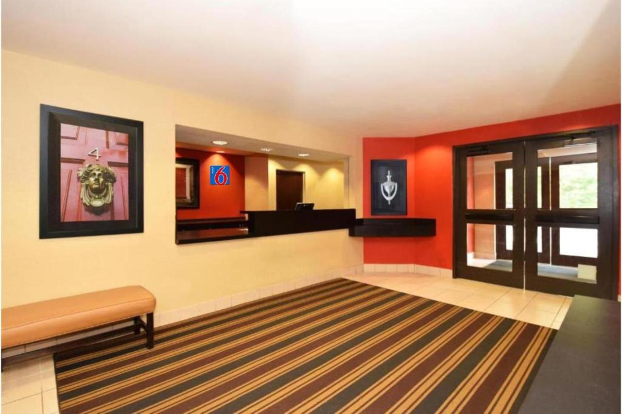 Motel6 Suites Findlay Tiffin Avenue, OH 6/30
