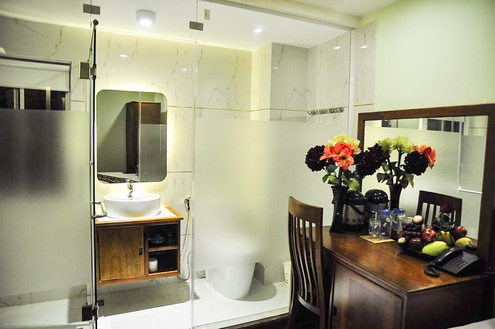 Art Deluxe Hotel 37/60