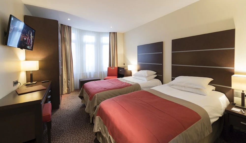 Hotel Bristol 17/50