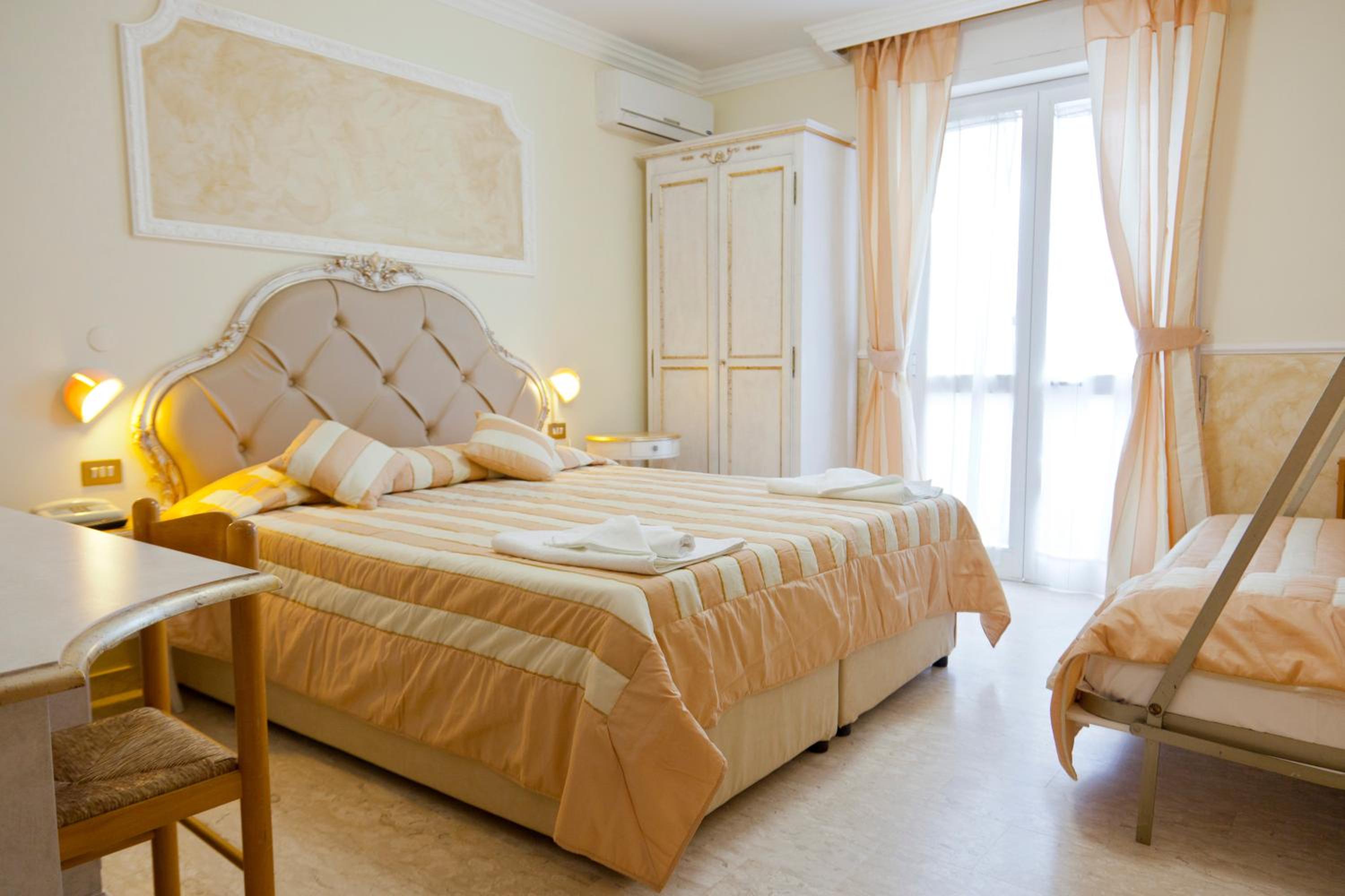 غرفة كومفورت رباعية، Tahiti Hotel 8/10