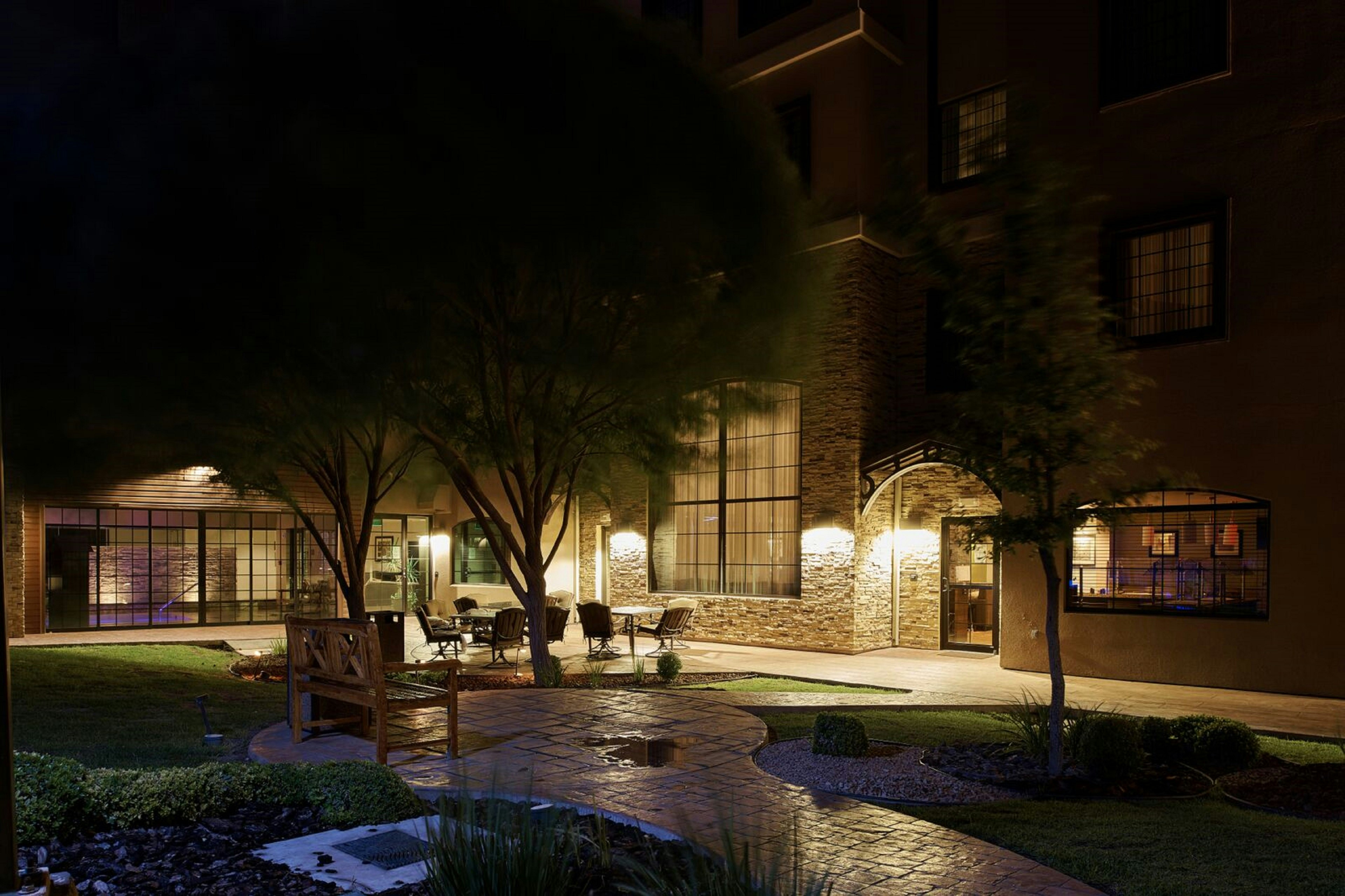 Staybridge Suites CHIHUAHUA 70/73