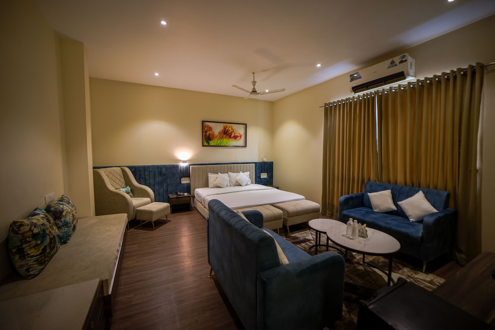 HOTEL PRESIDENT COTTAGE 15/43