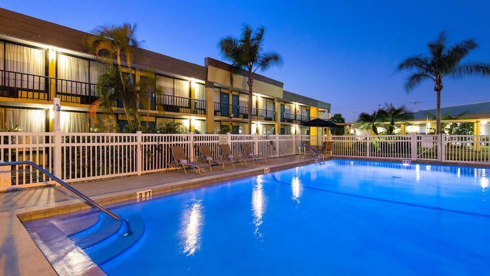 Ramada by Wyndham Cocoa 5/59