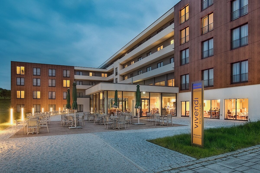 Santé Royale Hotel & Gesundheitsresort 56/60