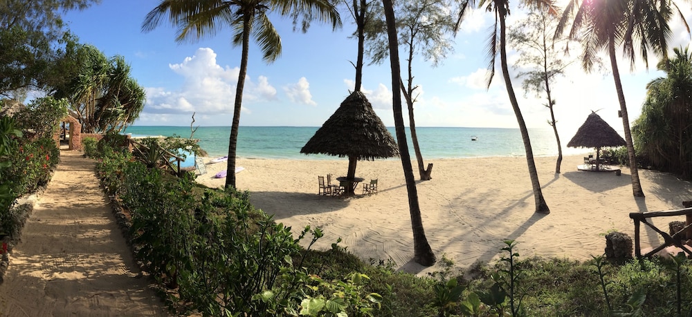 Pongwe Beach Hotel 36/50