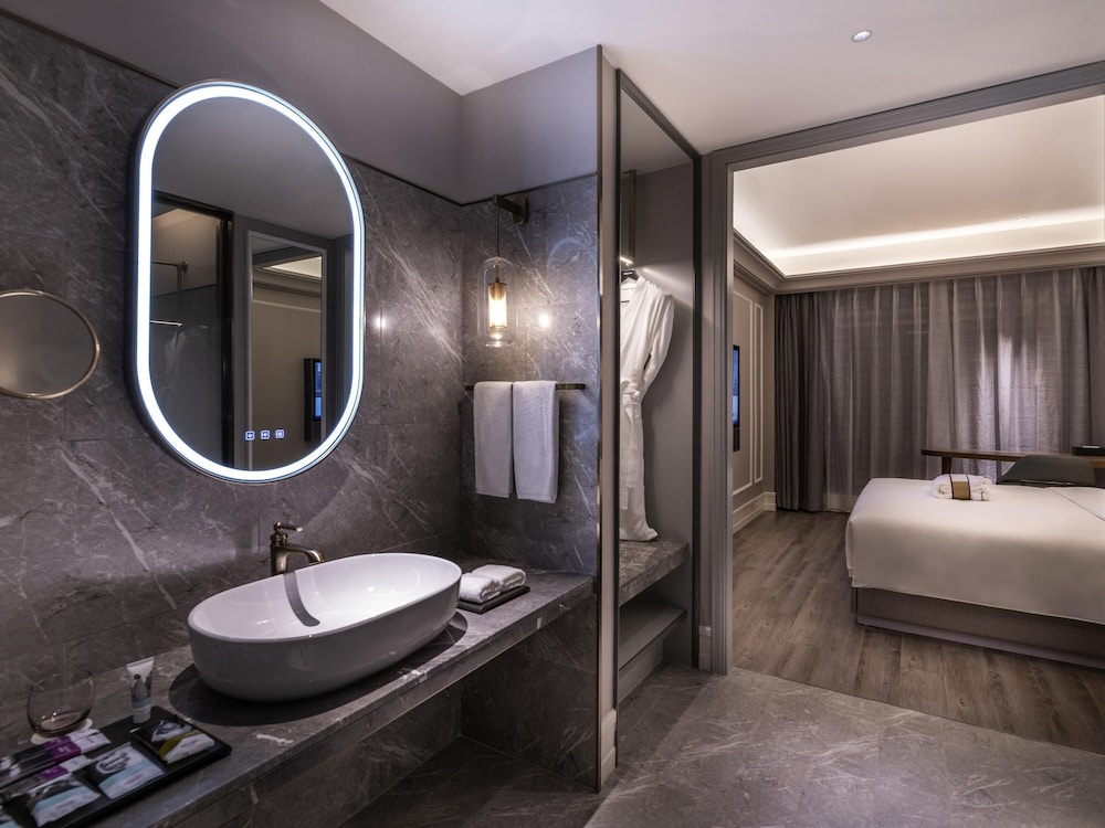 Mercure Suzhou Jinji Lake 55/61