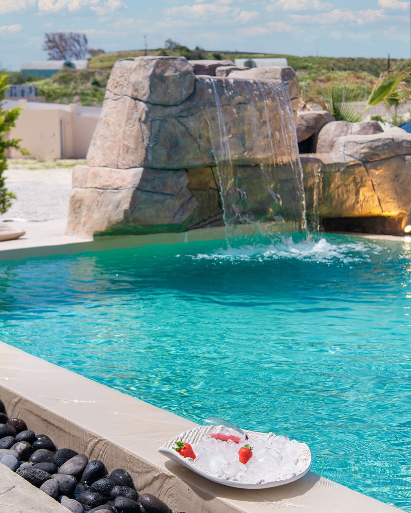 Santoterra Antigua Luxury Suites 35/50
