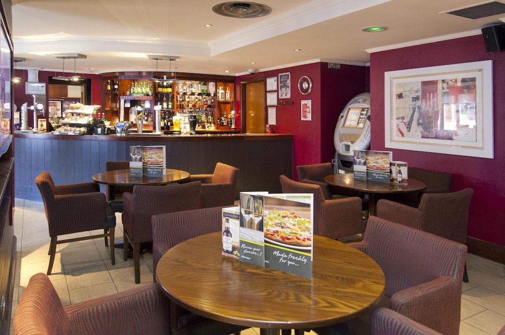 Premier Inn Gatwick Crawley Town West 25/34