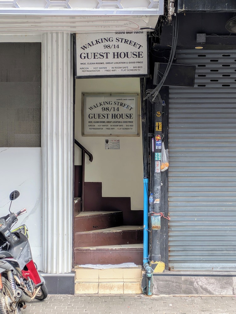 Walking Street Guest House 3/47