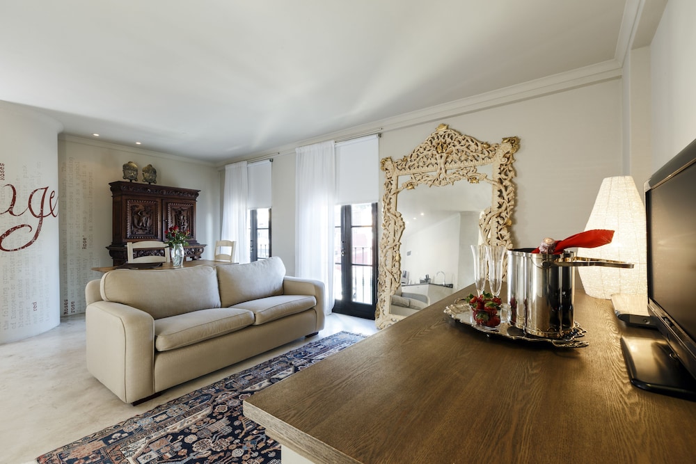 Rouge On Rose Boutique Hotel 29/49