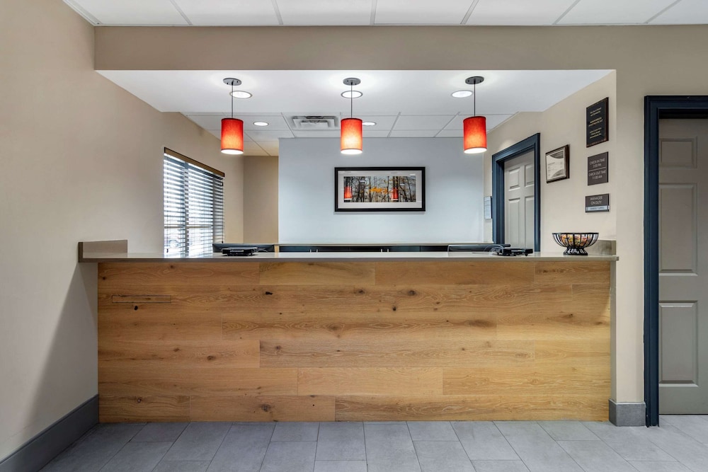 Comfort Inn and Suites Calhoun South 3/58