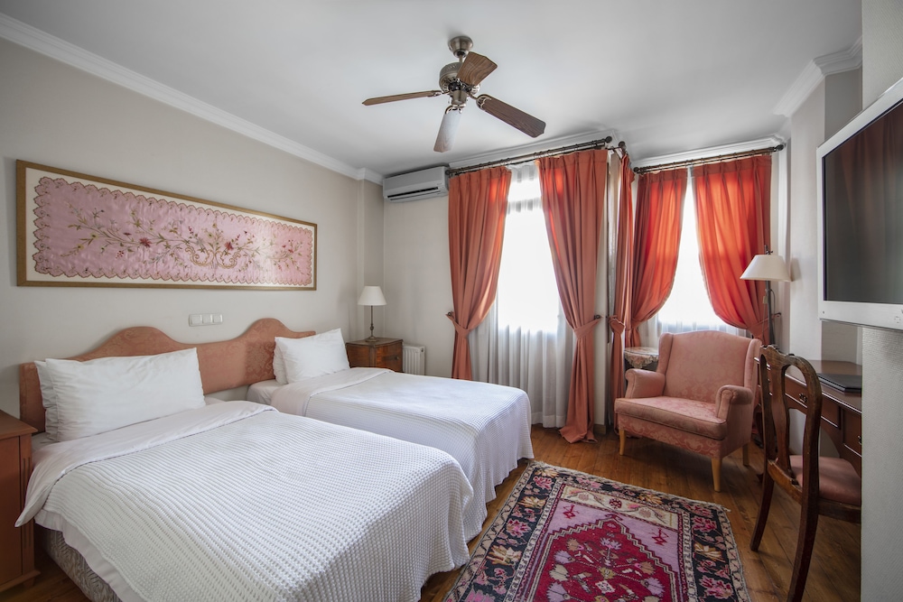 Hotel Sari Konak 20/48