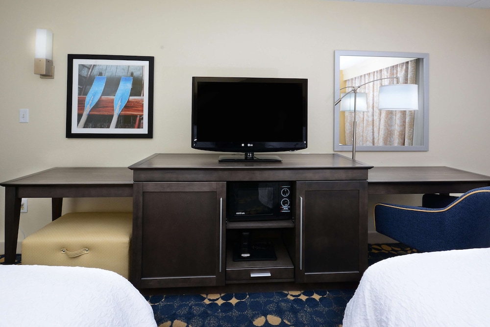 Hampton Inn Roxboro 46/47