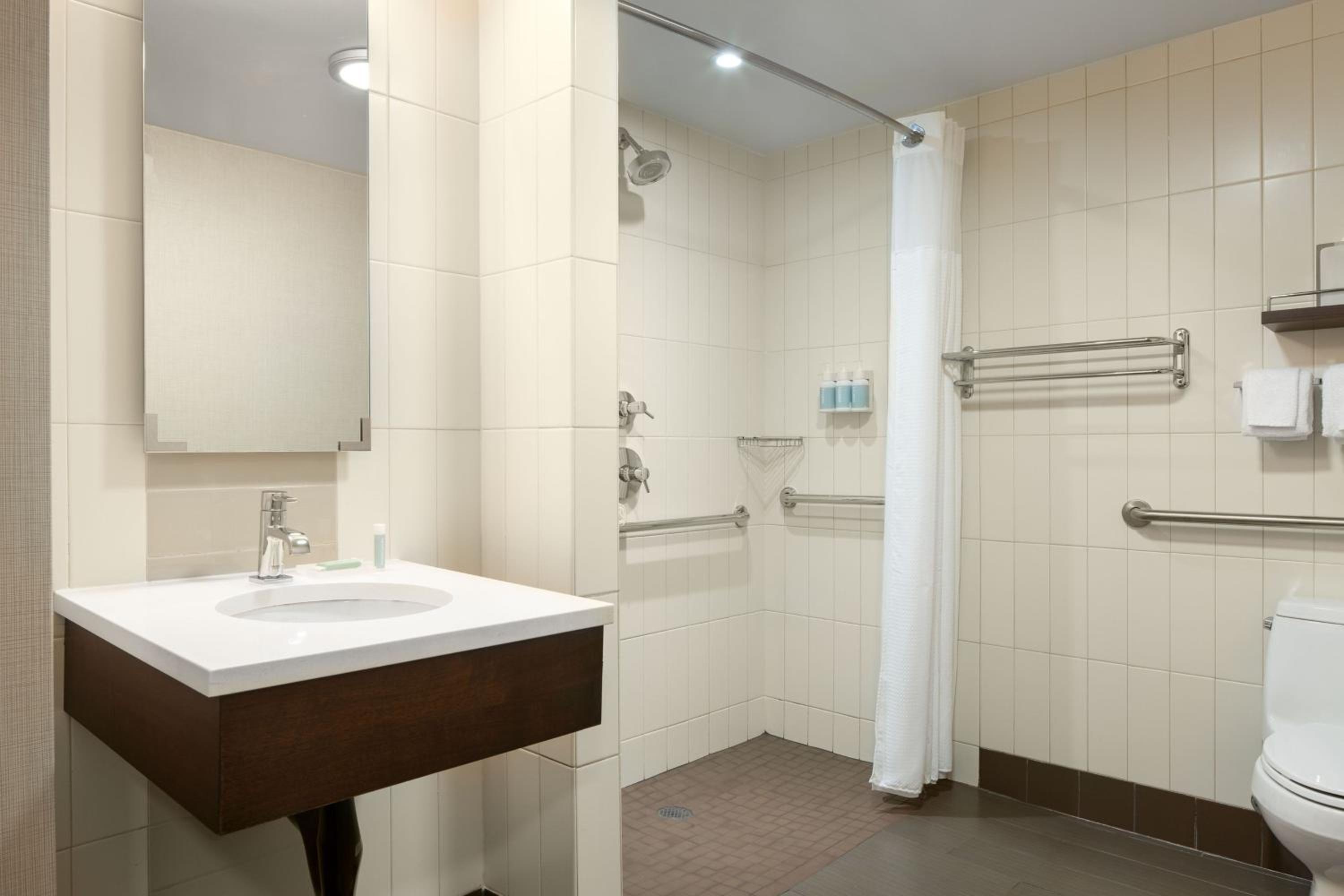 استوديو ديلوكس بسرير كينج، Residence Inn by Marriott New York Manhattan/ Midtown Eastside 5/9