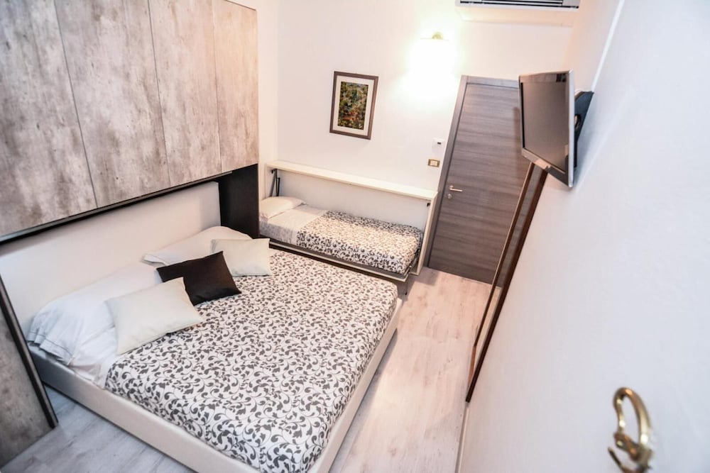 Albergo Gardesana 38/71