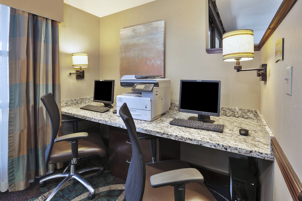 Staybridge Suites Columbia Hwy 63 I 70 39/50