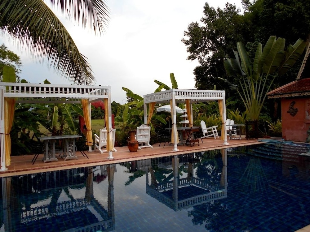 Lanna Saithong Resort 50/52
