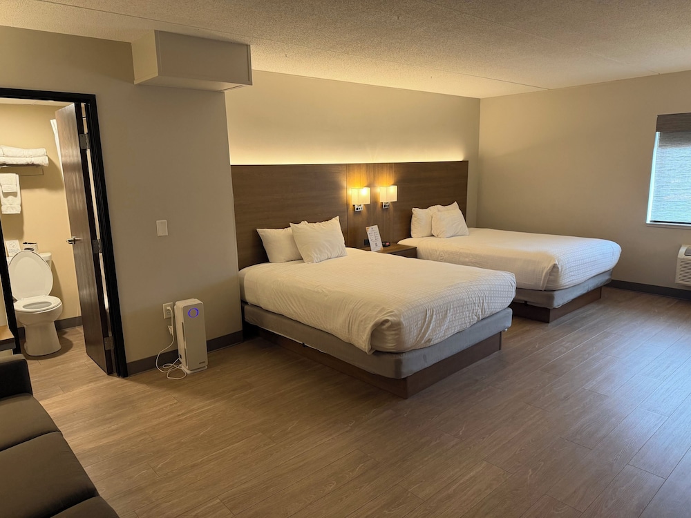 غرفة عائلية بسريرين كوين مع أريكة، Superior Stay Hotel 5/6