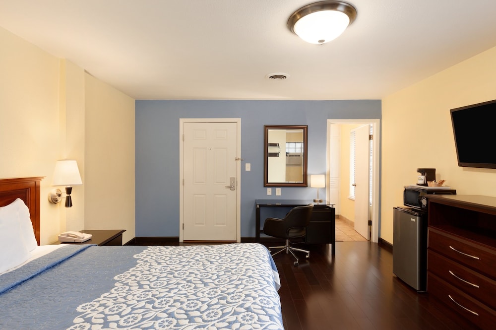 Days Inn By Wyndham Austin/University/Downtown 15/32