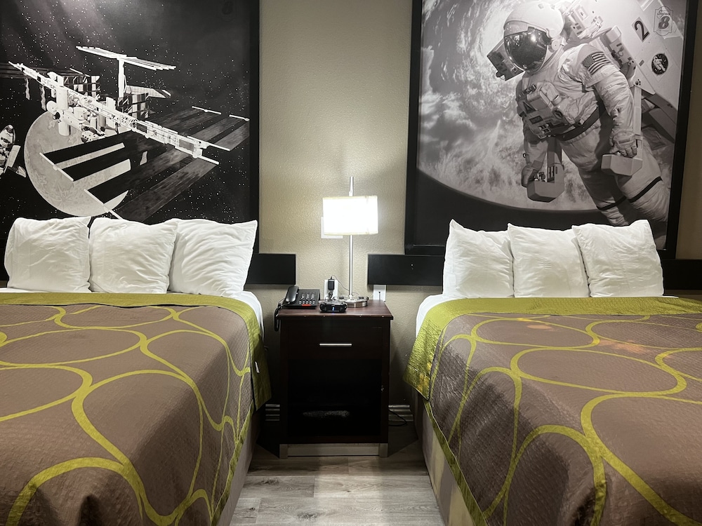 Super 8 By Wyndham Kingwood Houston North 15/36