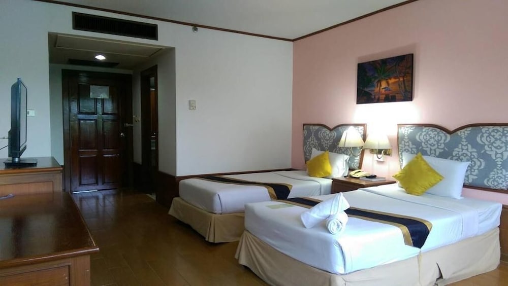 Wattana Park Hotel 7/42