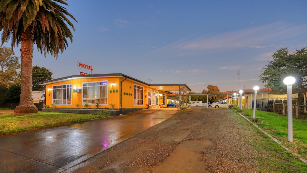 Bushmans Retreat Motor Inn 4/41