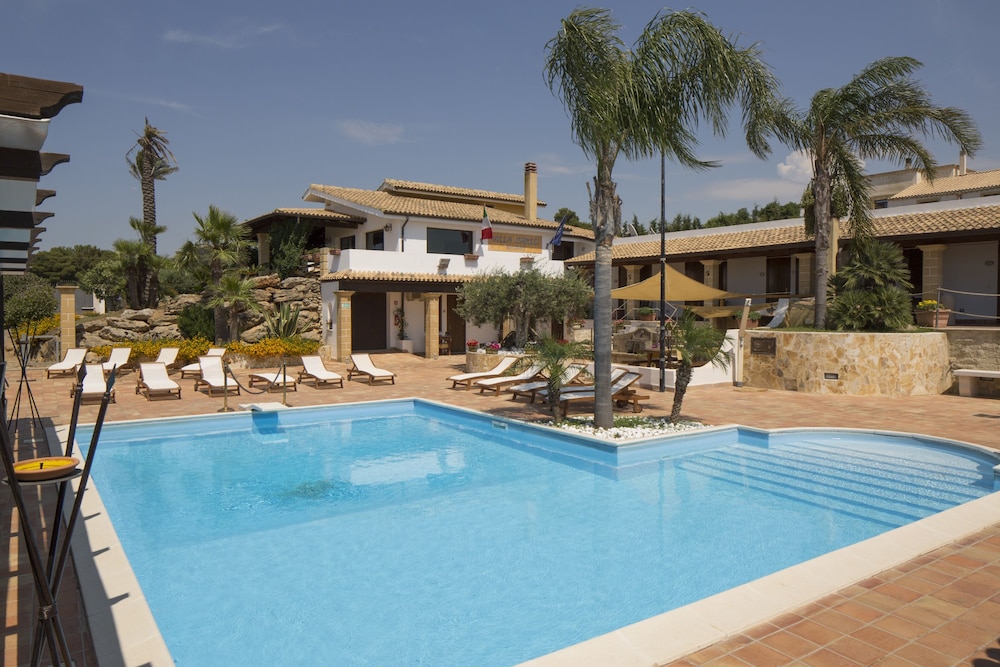 Villa Carlo Resort 4/59