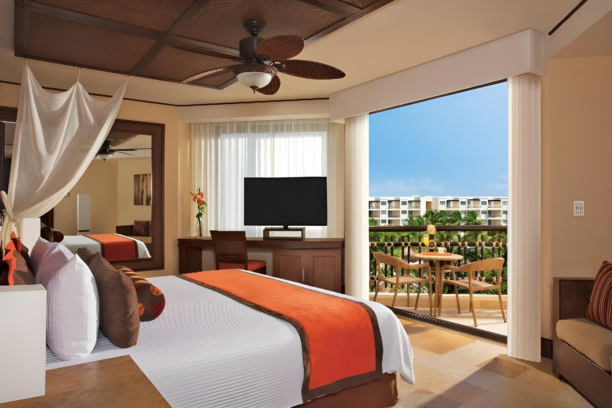 Connecting, Tropical, Premium, Deluxe, Family, Suite