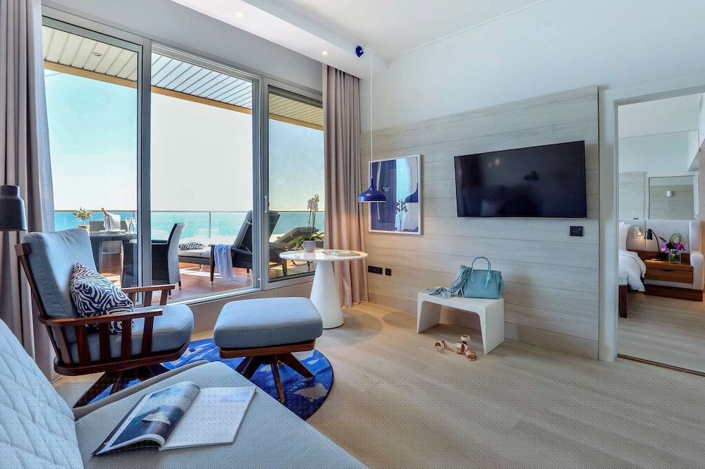 RADISSON BLU NICE 46/75