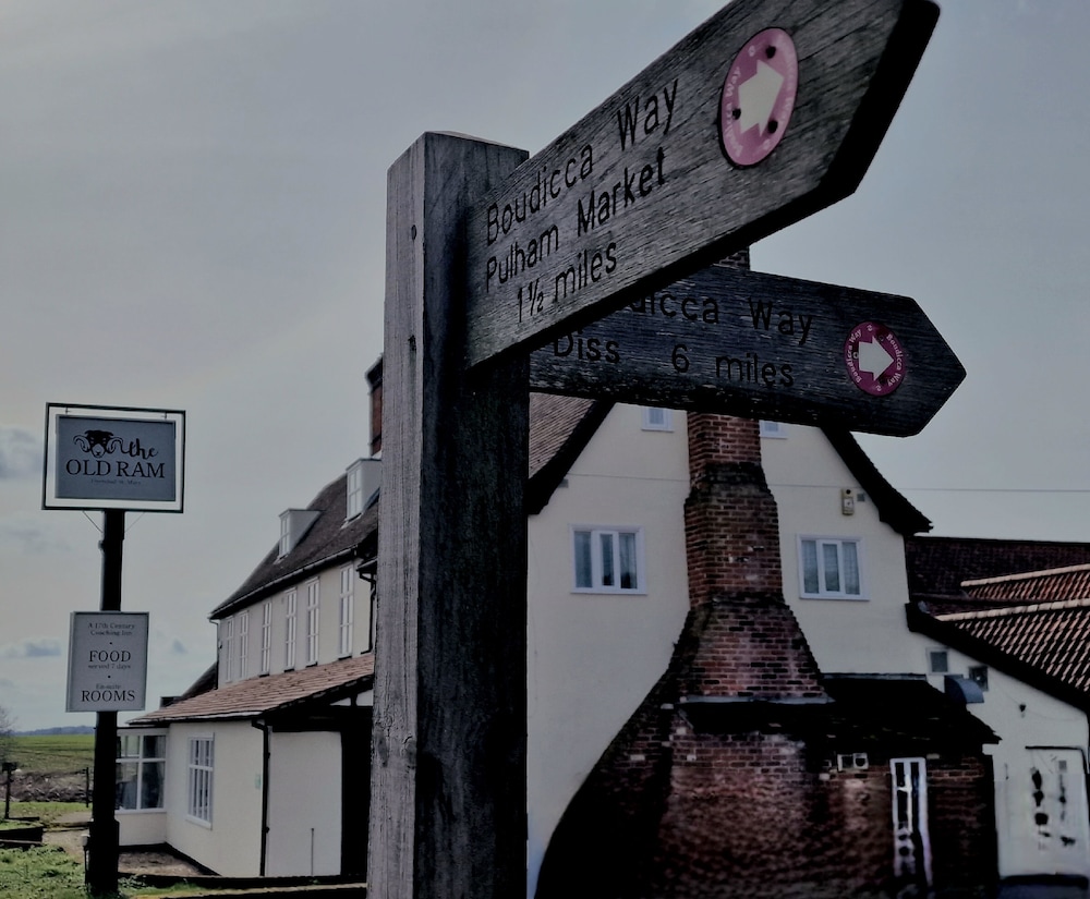 The Old Ram Coaching Inn 4/27