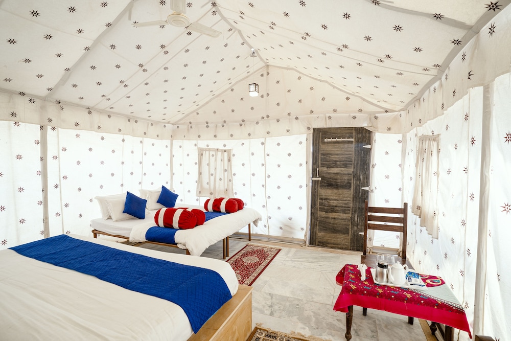 Dynasty Desert Camp 8/50