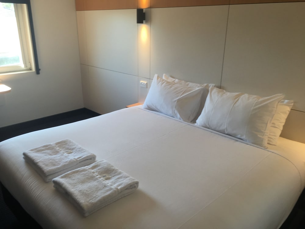 ibis budget Casula Liverpool 33/66