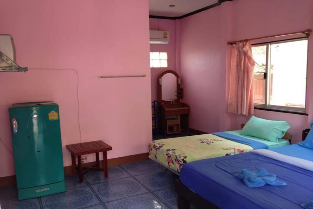 Sea Breeze Resort 25/35