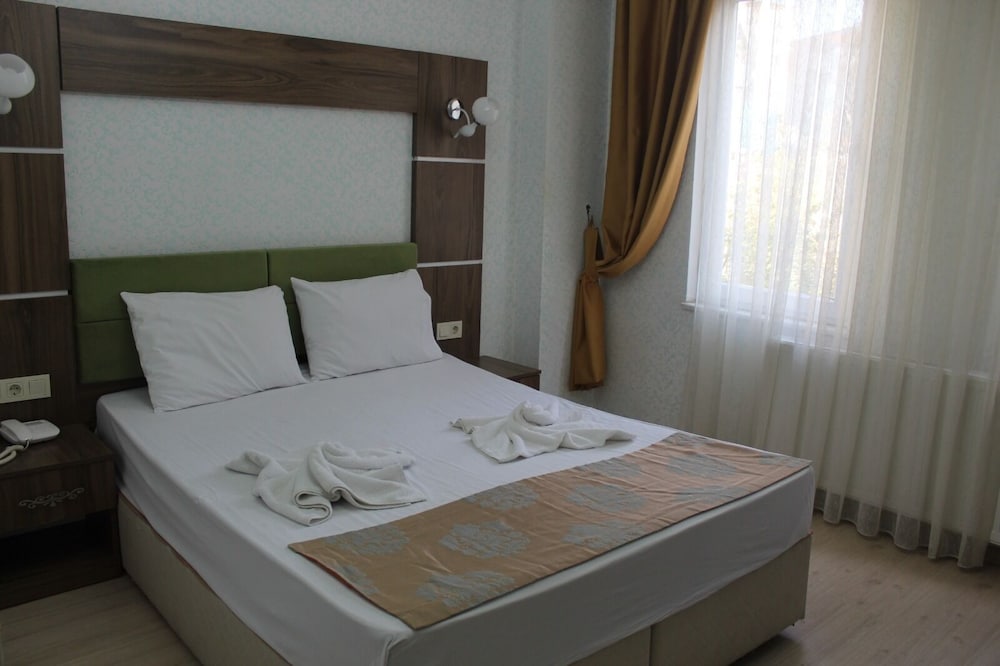 De Maree Hotel 10/53