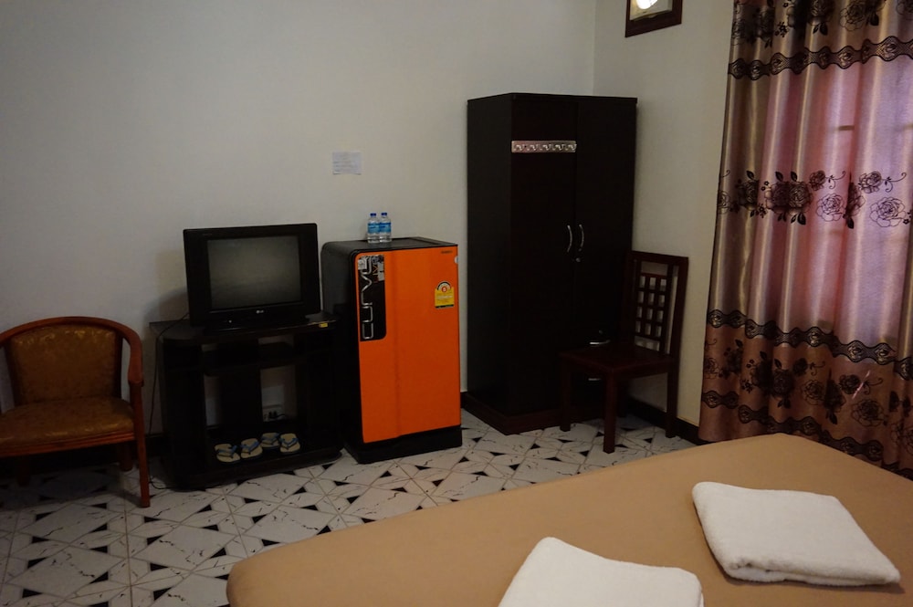 Khamsaner Hotel 26/30