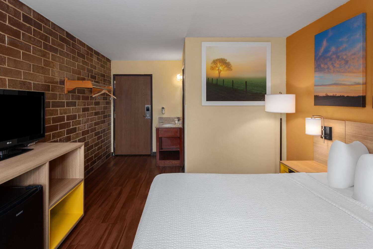 Days Inn by Wyndham Rockford 10/37