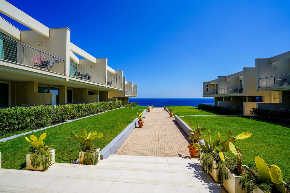 19 Summer Suites 5/60