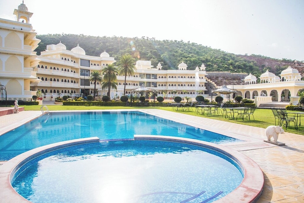 HOTEL LABH GARH PALACE 44/55