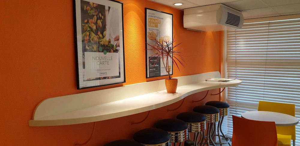 Premiere Classe Besancon - Ecole Valentin 29/50