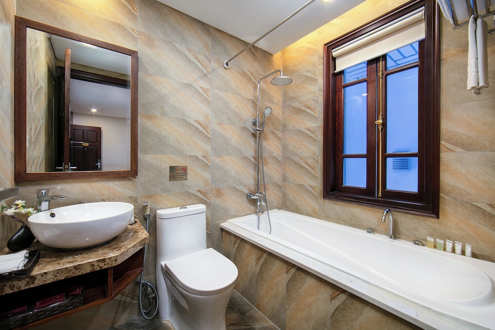 MIDORI BOUTIQUE HOTEL 44/45