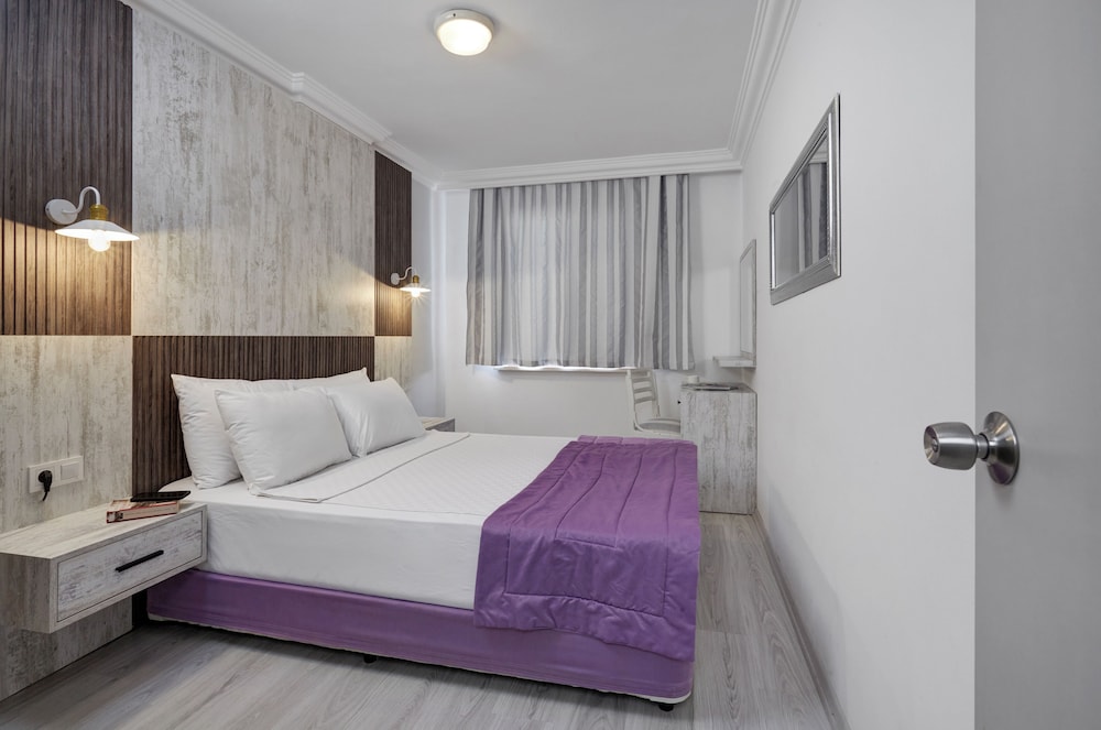 Hotel Billurcu 32/85