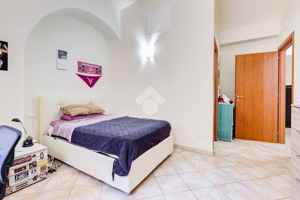 ROOM, SINGLE, SINGLE BED