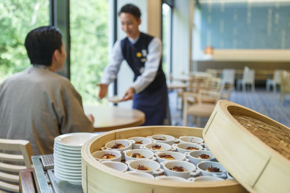 restaurant cafeteria