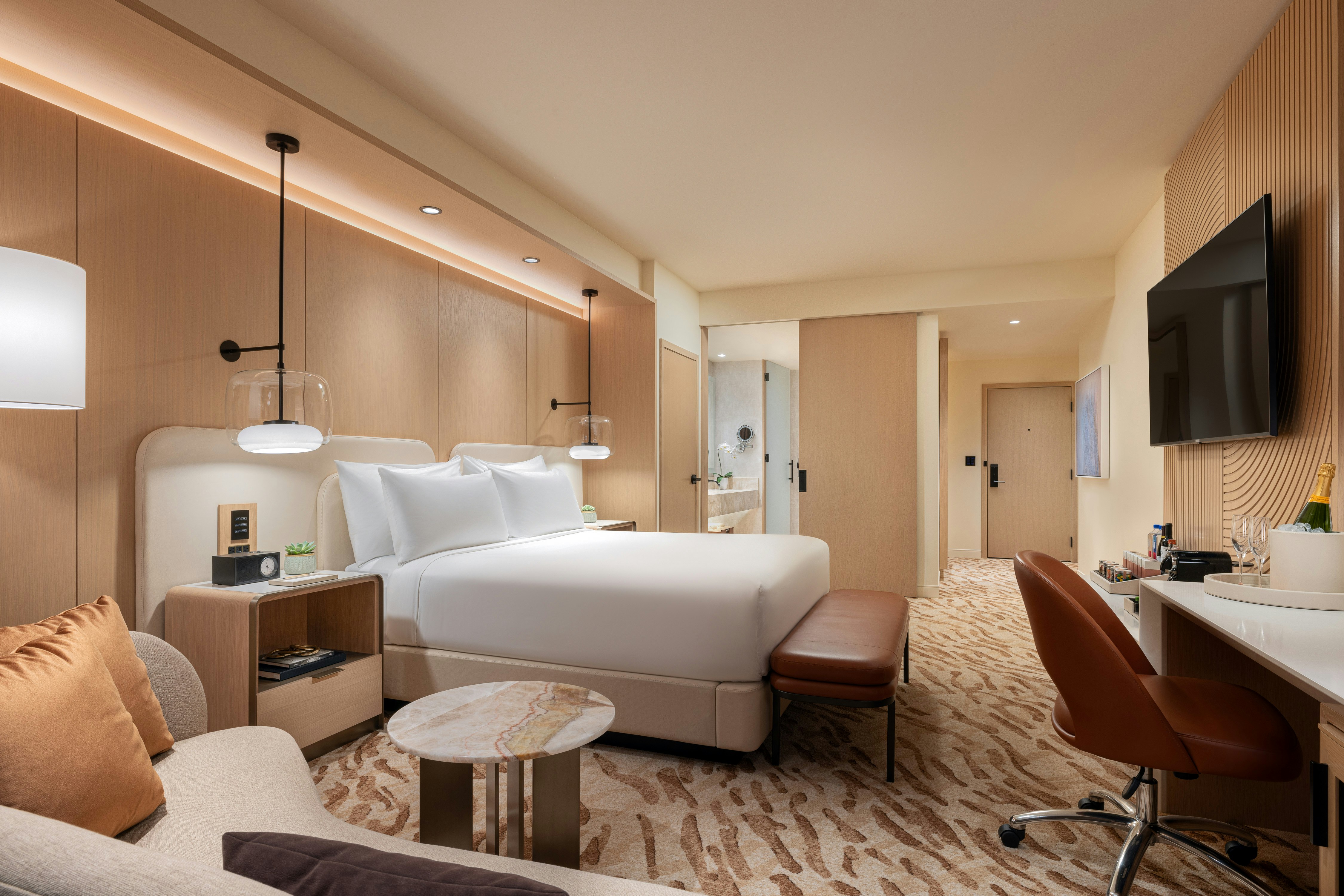 RESORT, KING BED, MOUNTAIN VIEW