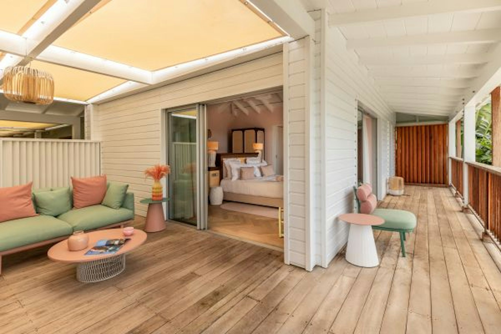 Tropical Hotel and Beach 23/46