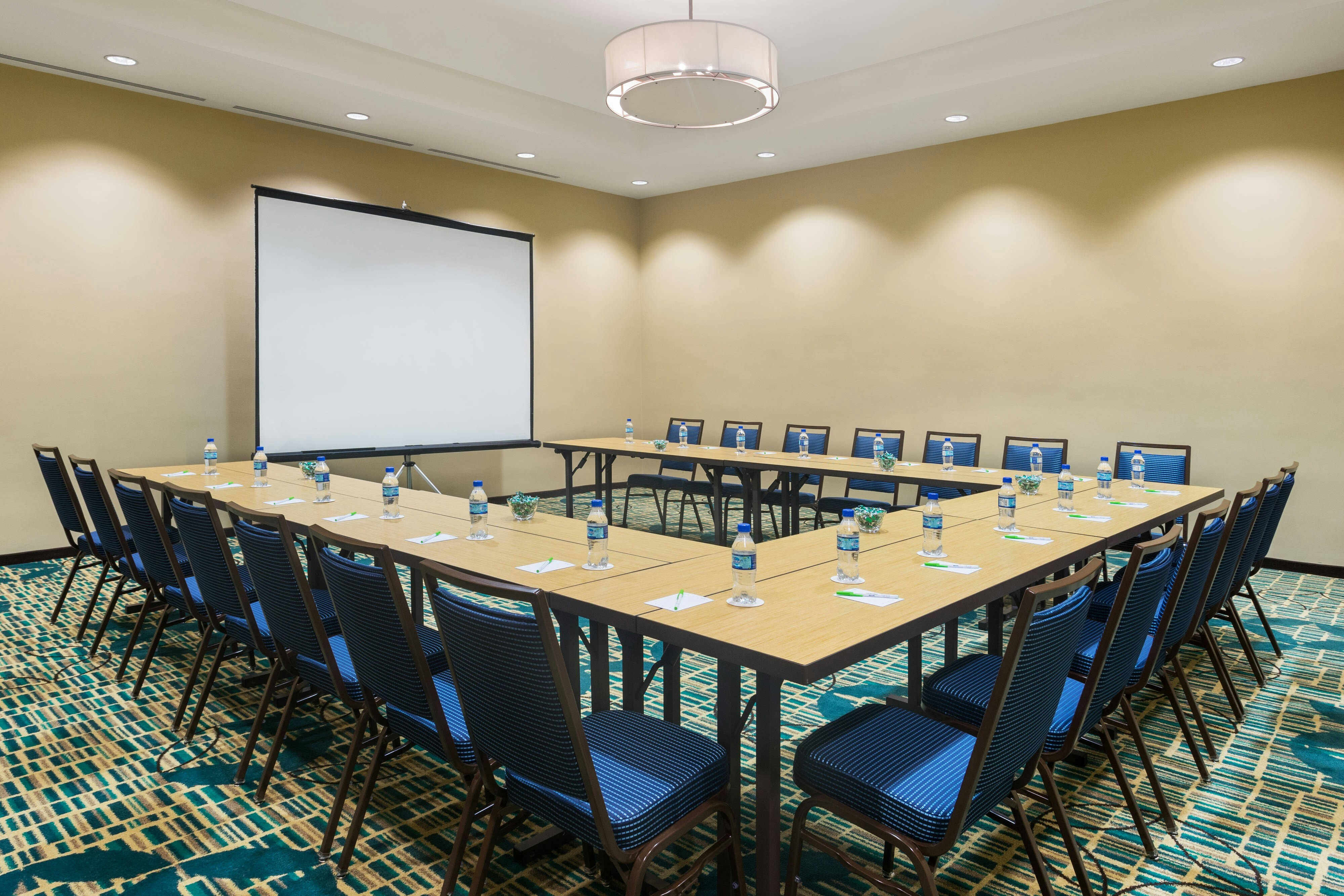 Courtyard By Marriott Kingston Jamaica 48/51