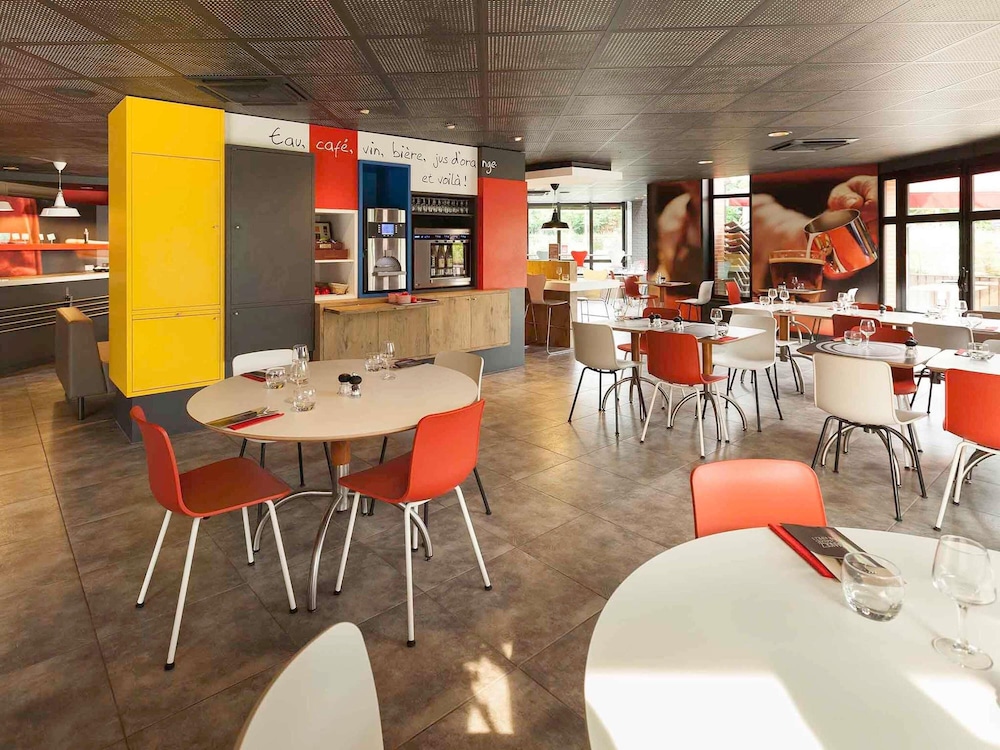 HOTEL IBIS Evry Courcouronnes 33/48