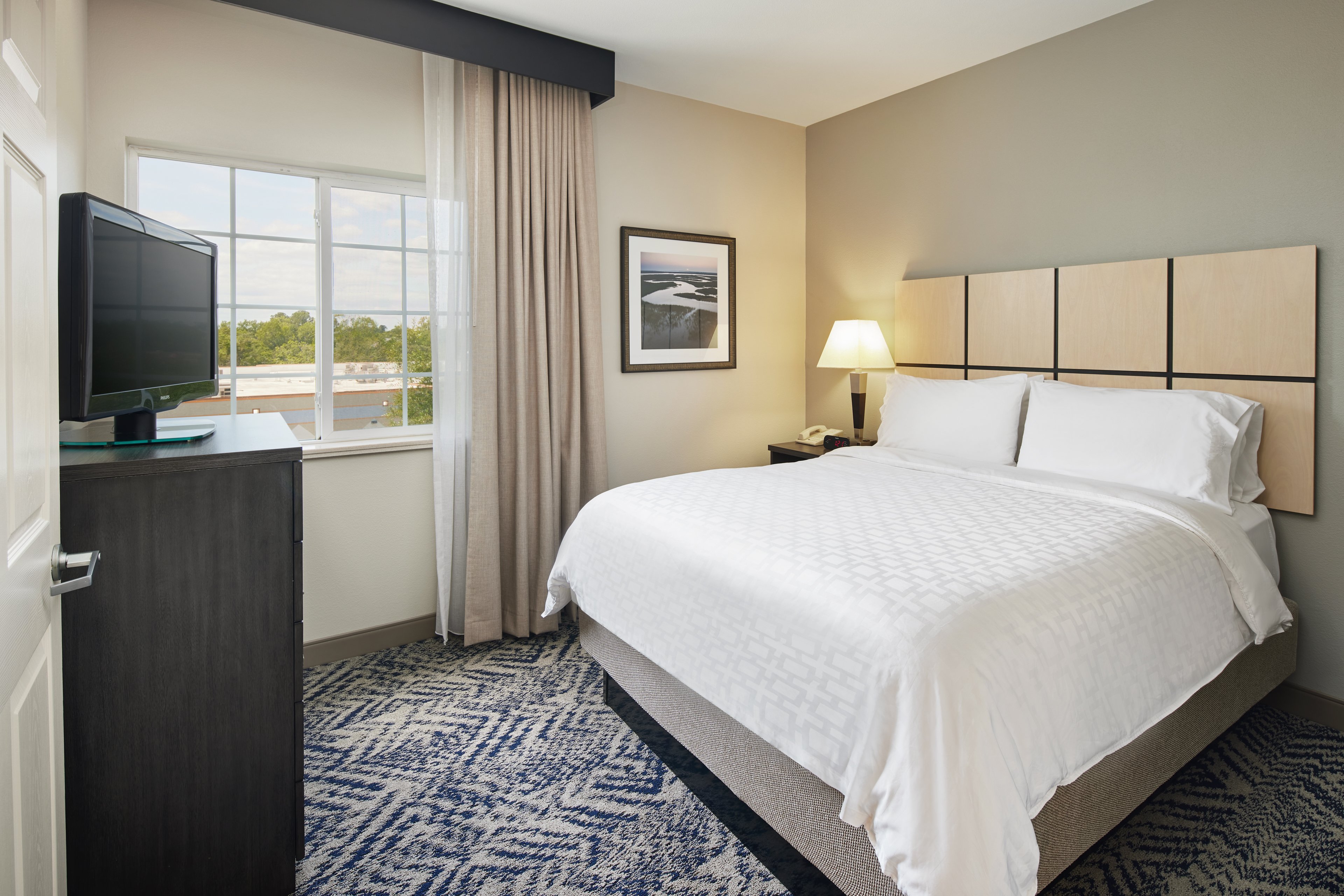 Candlewood Suites Charleston - Northwoods, an IHG Hotel 15/50