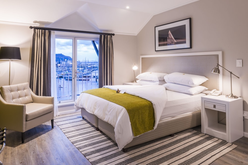 Simon's Town Quayside Hotel 19/60