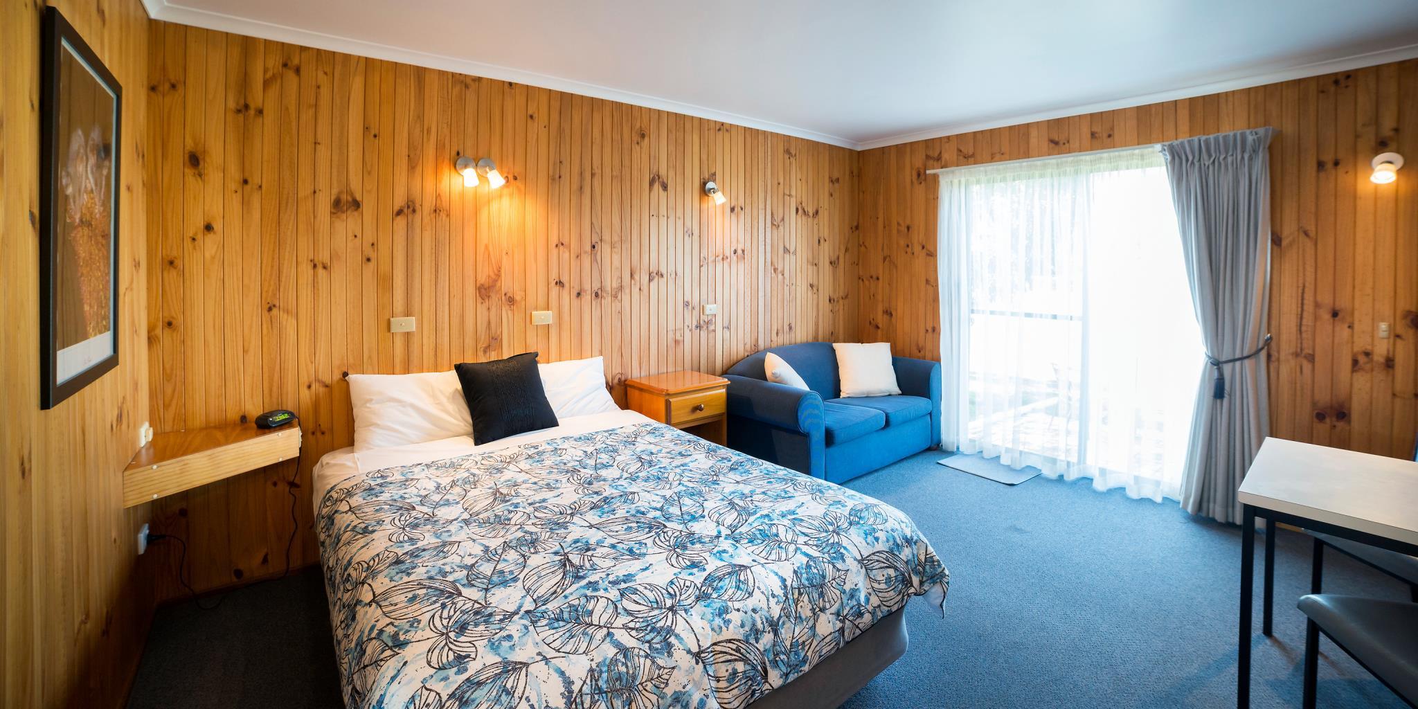 Room, Double Bed, Mountain View